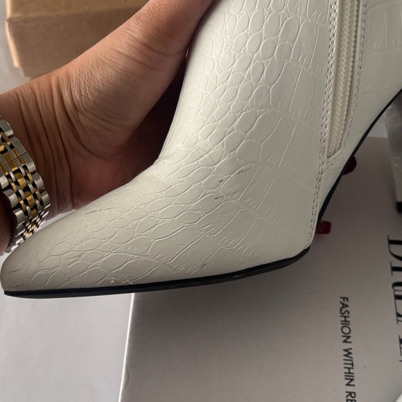 Ivory Croc-Patterned Booties - Picture 5 of 5